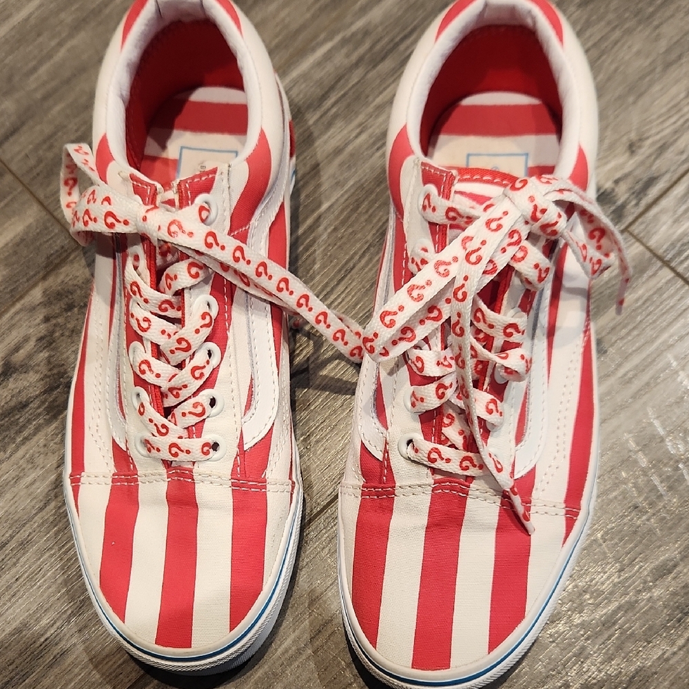EUC Vans Where's Waldo Red & White Striped Sneakers Men's Sz 6 Women's Sz 7.5
